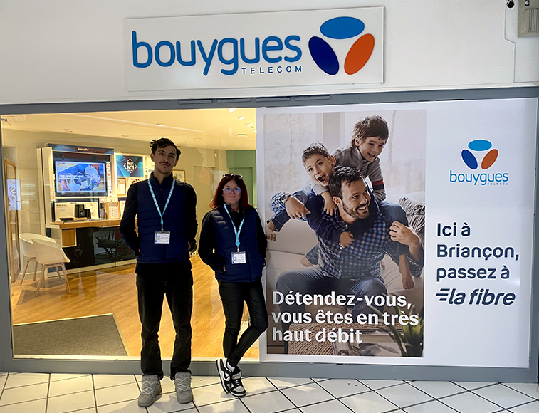Adhésif vitrine Bouygues Télécom.