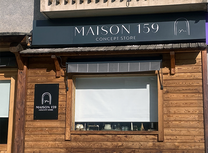 Enseigne caisson lumineux "Maison 159"